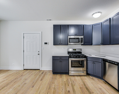 815 S Carpenter Street - Photo Thumbnail 5