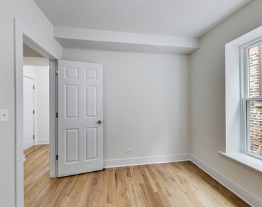 815 S Carpenter Street - Photo Thumbnail 9