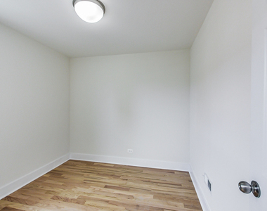 815 S Carpenter Street - Photo Thumbnail 6