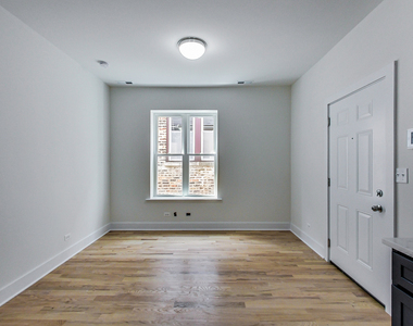 815 S Carpenter Street - Photo Thumbnail 2