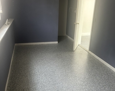 47 W Stone Avenue - Photo Thumbnail 16
