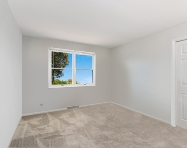 47 W Stone Avenue - Photo Thumbnail 9