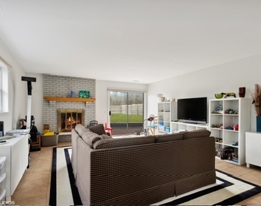 47 W Stone Avenue - Photo Thumbnail 12
