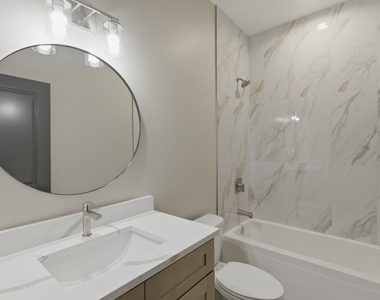 4932 S Champlain Avenue - Photo Thumbnail 13