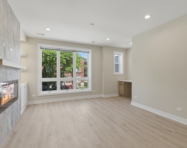 4932 S Champlain Avenue - Photo Thumbnail 2