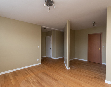 3103 W Lawrence Avenue - Photo Thumbnail 9