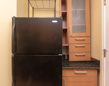 3103 W Lawrence Avenue - Photo Thumbnail 3