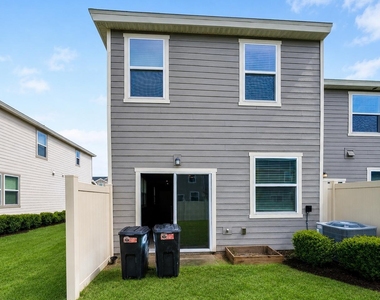9868 Fiddleback Lane - Photo Thumbnail 13