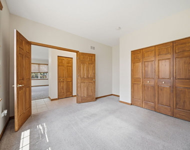 16340 Crescent Lake Drive - Photo Thumbnail 5