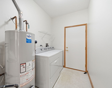 16340 Crescent Lake Drive - Photo Thumbnail 18