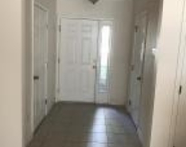 7104 Stonelion Circle - Photo Thumbnail 11