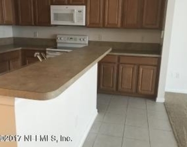 7104 Stonelion Circle - Photo Thumbnail 3