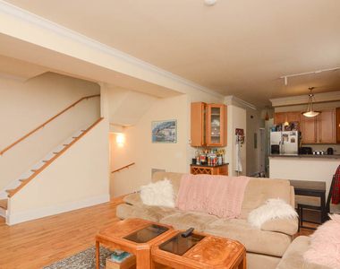 1314 W Roscoe Street - Photo Thumbnail 5