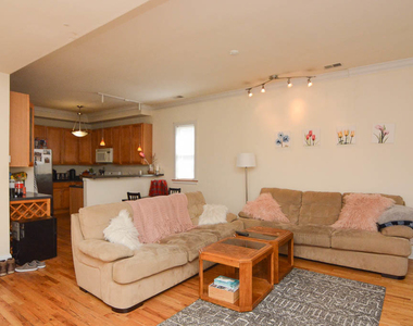 1314 W Roscoe Street - Photo Thumbnail 6
