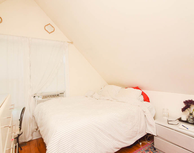 1314 W Roscoe Street - Photo Thumbnail 9