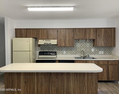 1200 16th Avenue - Photo Thumbnail 5
