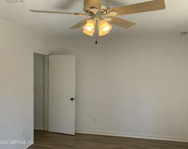 1200 16th Avenue - Photo Thumbnail 11