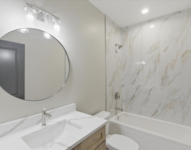 4932 S Champlain Avenue - Photo Thumbnail 12