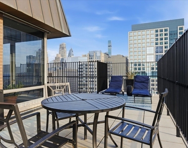 201 E Chestnut Street - Photo Thumbnail 24