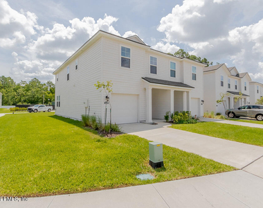 14438 Macadamia Lane - Photo Thumbnail 4