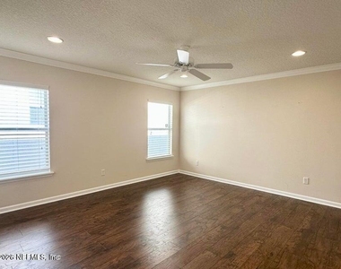 4930 Tiger Lily Lane - Photo Thumbnail 10