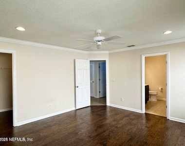 4930 Tiger Lily Lane - Photo Thumbnail 11