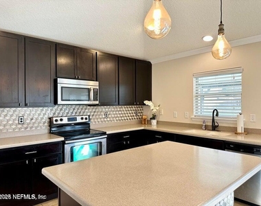 4930 Tiger Lily Lane - Photo Thumbnail 8