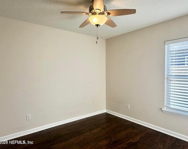 4930 Tiger Lily Lane - Photo Thumbnail 14