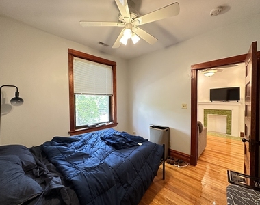 2821 W Shakespeare Avenue - Photo Thumbnail 17