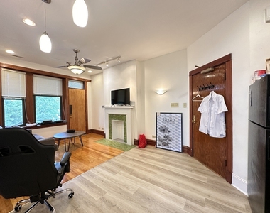 2821 W Shakespeare Avenue - Photo Thumbnail 8