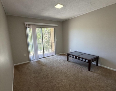 396 Regency Wood Drive - Photo Thumbnail 21