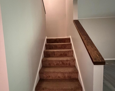 396 Regency Wood Drive - Photo Thumbnail 15
