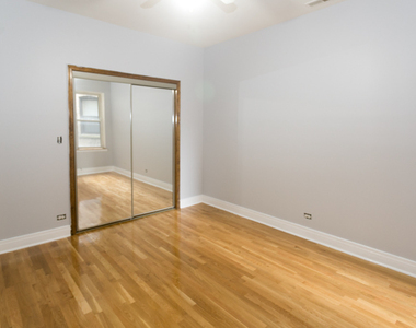 4450 N Sheridan Road - Photo Thumbnail 9