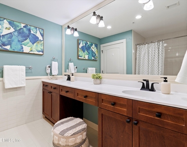 955 Registry Boulevard - Photo Thumbnail 12