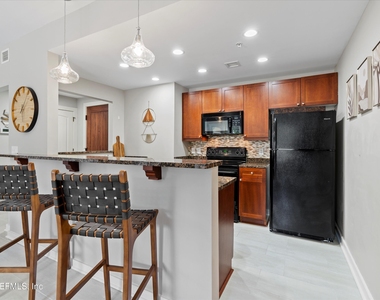 955 Registry Boulevard - Photo Thumbnail 62