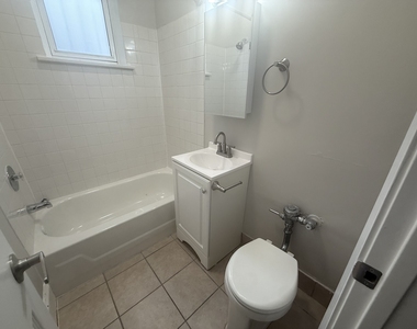 6912 N Ashland Boulevard - Photo Thumbnail 5