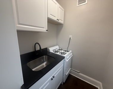 6912 N Ashland Boulevard - Photo Thumbnail 3