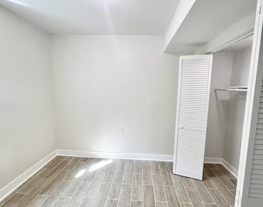 3939 W Iowa Street - Photo Thumbnail 8