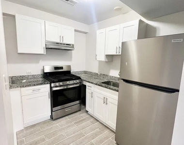 3939 W Iowa Street - Photo Thumbnail 1