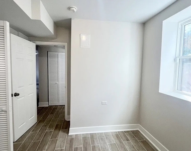 3939 W Iowa Street - Photo Thumbnail 3