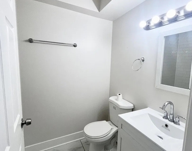 3939 W Iowa Street - Photo Thumbnail 10
