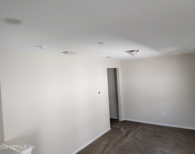 100 Golden Fern Dr Drive - Photo Thumbnail 13
