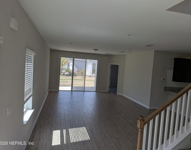 100 Golden Fern Dr Drive - Photo Thumbnail 6