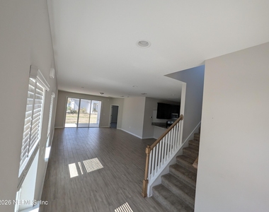100 Golden Fern Dr Drive - Photo Thumbnail 7