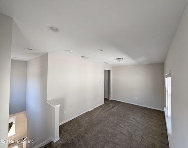 100 Golden Fern Dr Drive - Photo Thumbnail 12