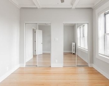 1409 E 61st Place - Photo Thumbnail 5