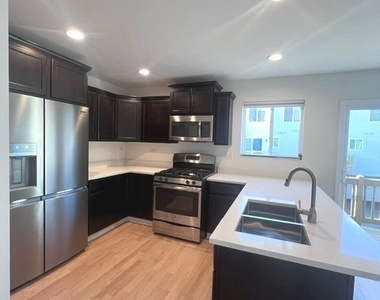 1716 Windward Drive - Photo Thumbnail 17