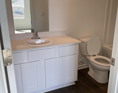 9312 Kiskadee Court - Photo Thumbnail 13