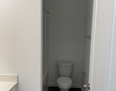 9312 Kiskadee Court - Photo Thumbnail 17
