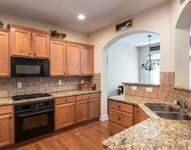 4330 Granby Circle - Photo Thumbnail 3
